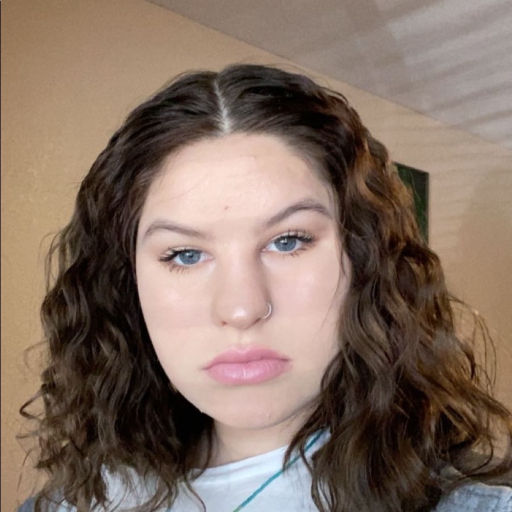 Meet your Posher, Alana